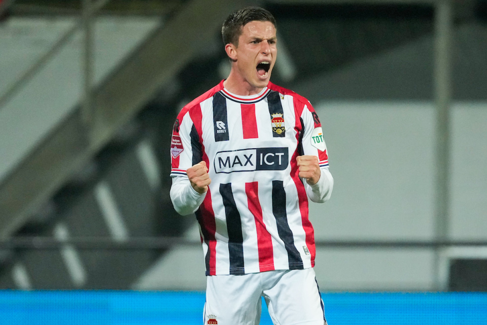 亲临现场观 亲临现场观