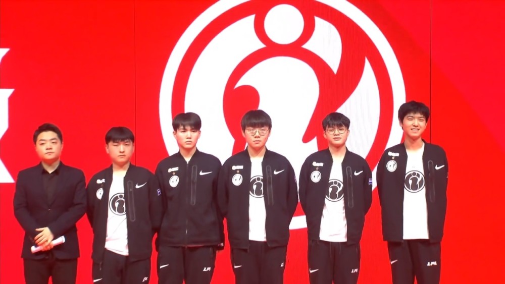 同行赞许 同行赞许