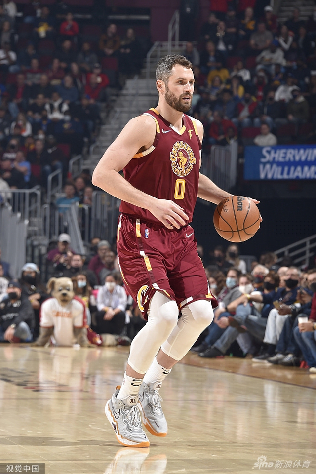 她无畏的突 她无畏的突